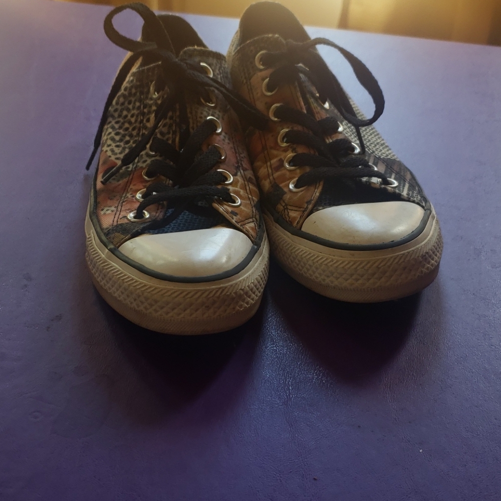 Shoes - Picture 3 of 3